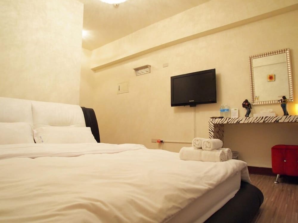 Love Fengjia Colorful Hotel 16/37
