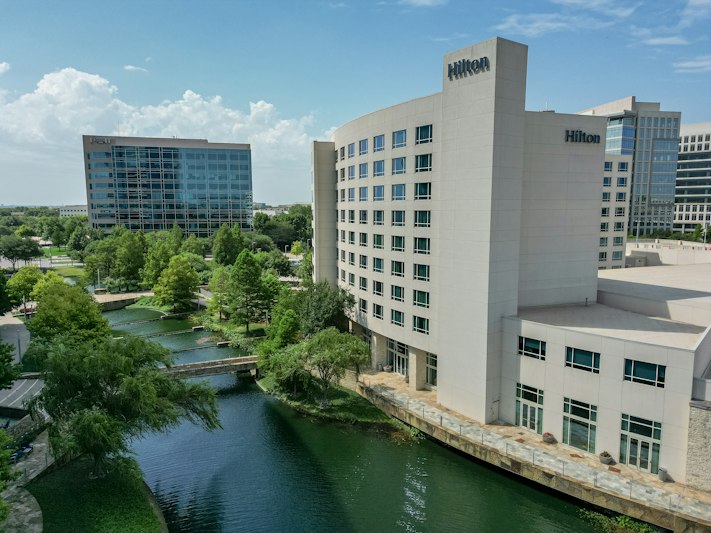 HILTON DALLAS/PLANO GRANITE PARK 82/88