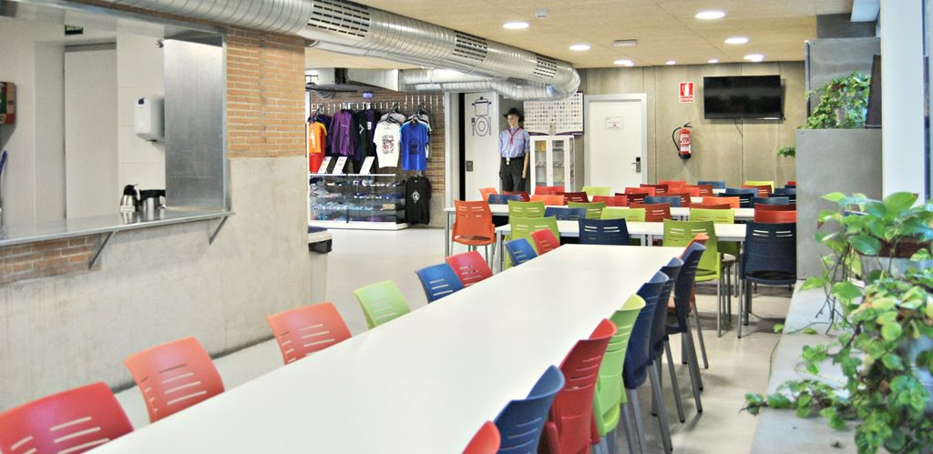 Scout Madrid Hostel 20/30