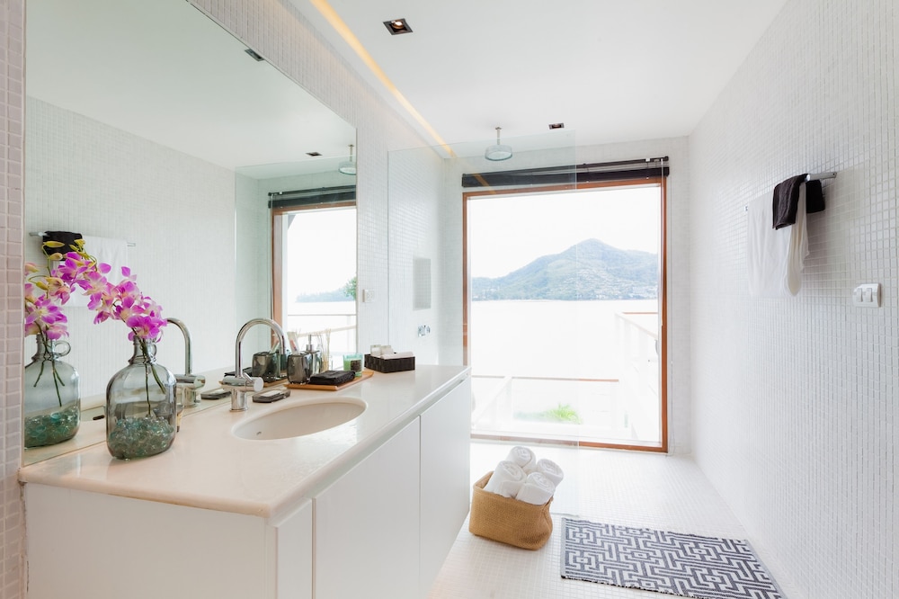 Villa Nevaeh 28/56