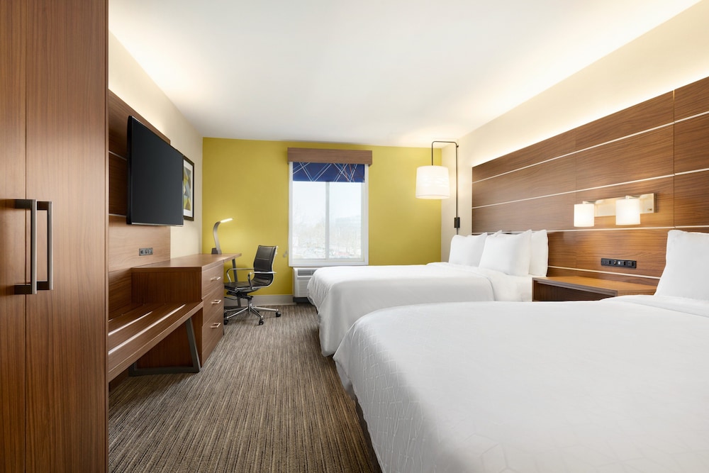 Holiday Inn Express Suites Philadelphia Mt Laurel 16/54