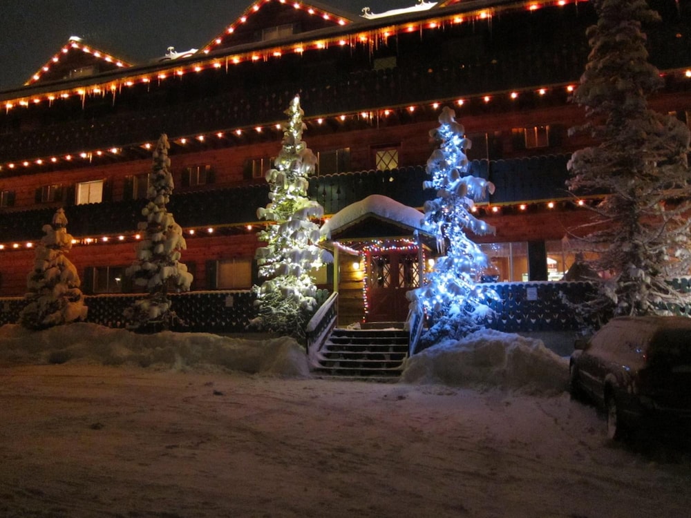 Chateau Apres Lodge 9/25