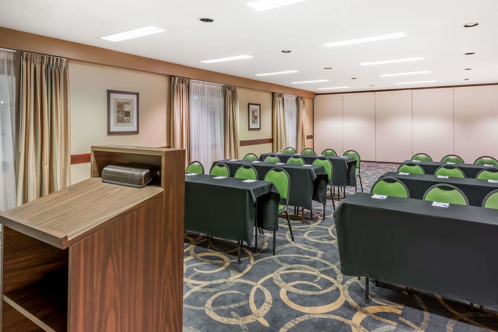 Baymont by Wyndham Greensburg 14/21