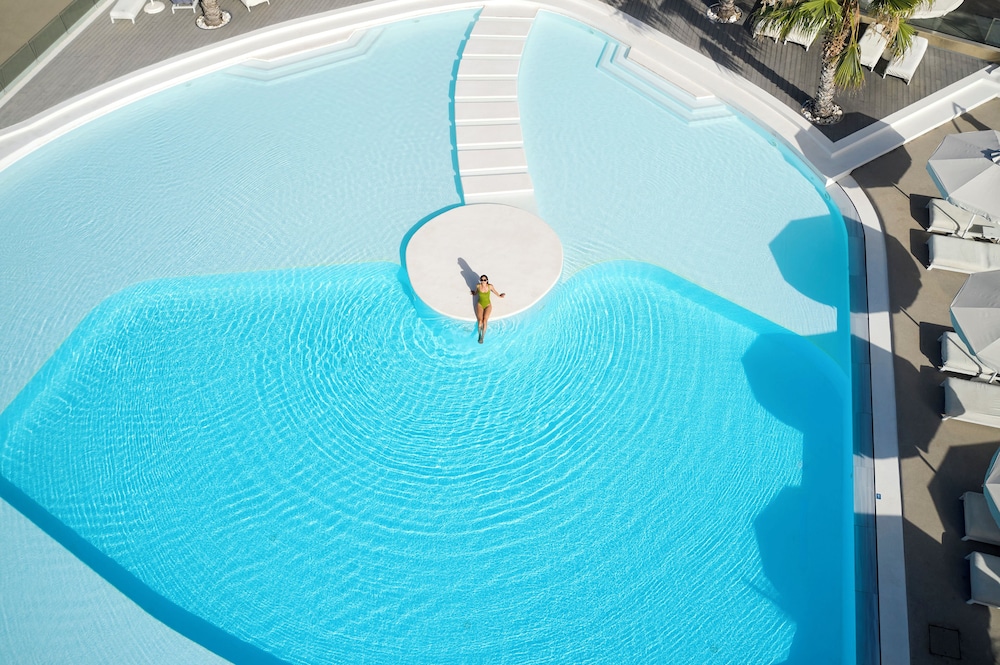 Marpunta Resort 44/65