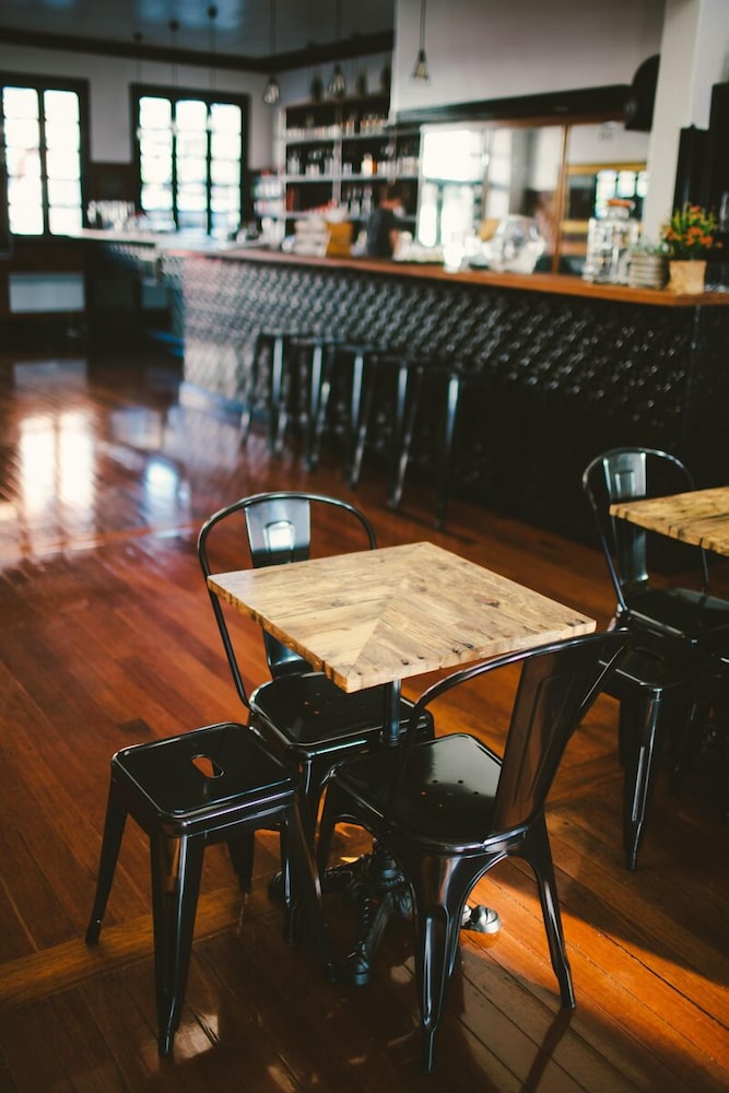 The Commercial Boutique Hotel 48/60