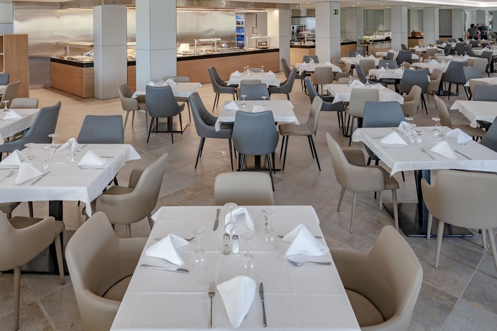 4R Gran Europe Hotel 32/50