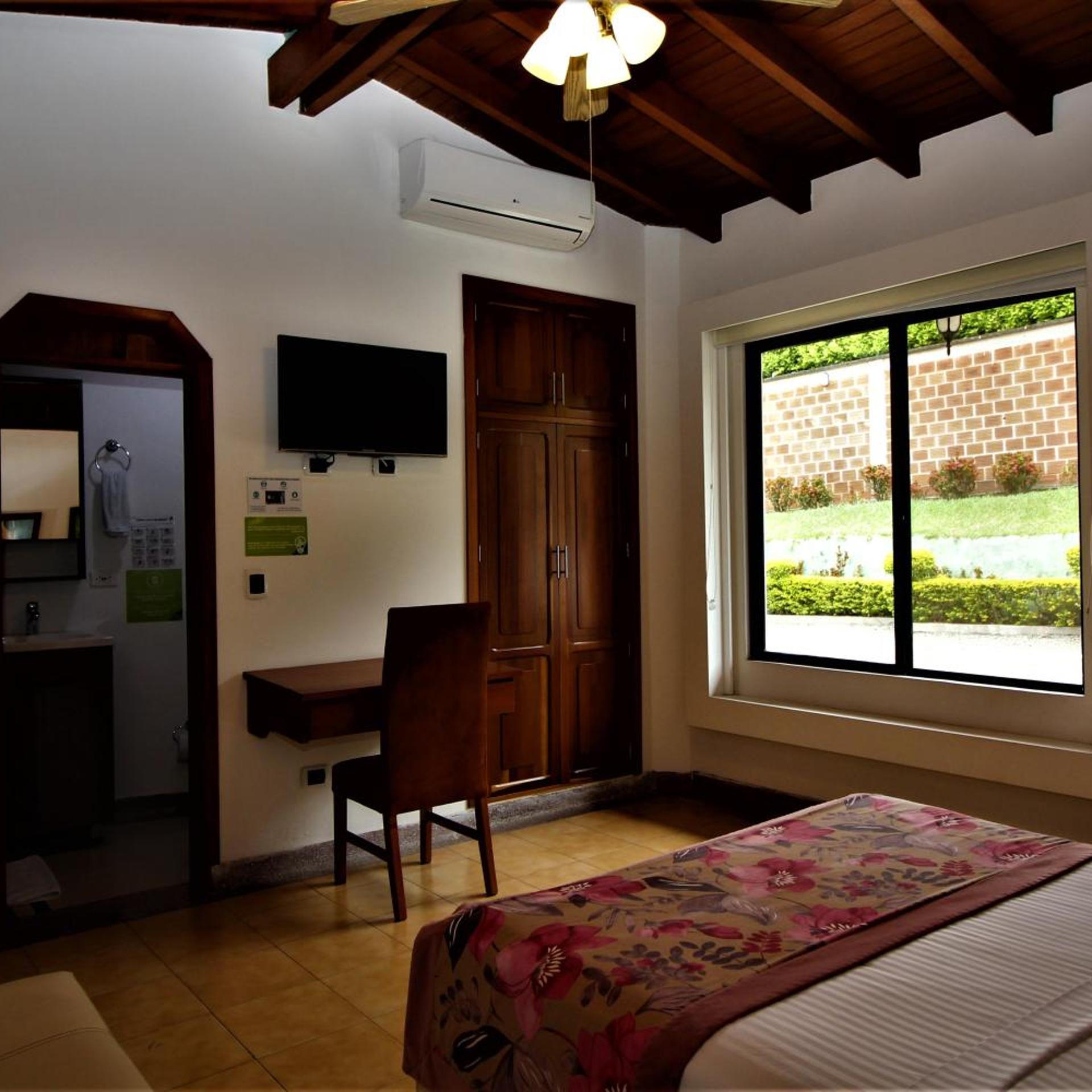 Amazilia Hotel 39/54
