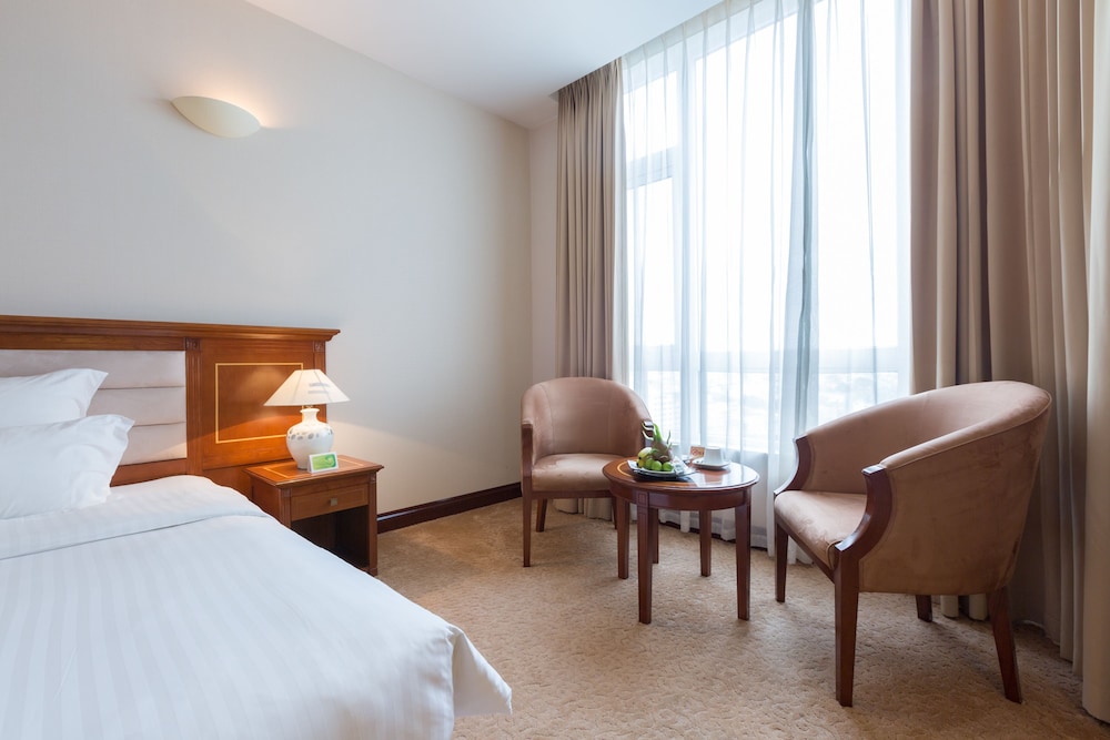 Tan Son Nhat Saigon Hotel 32/67