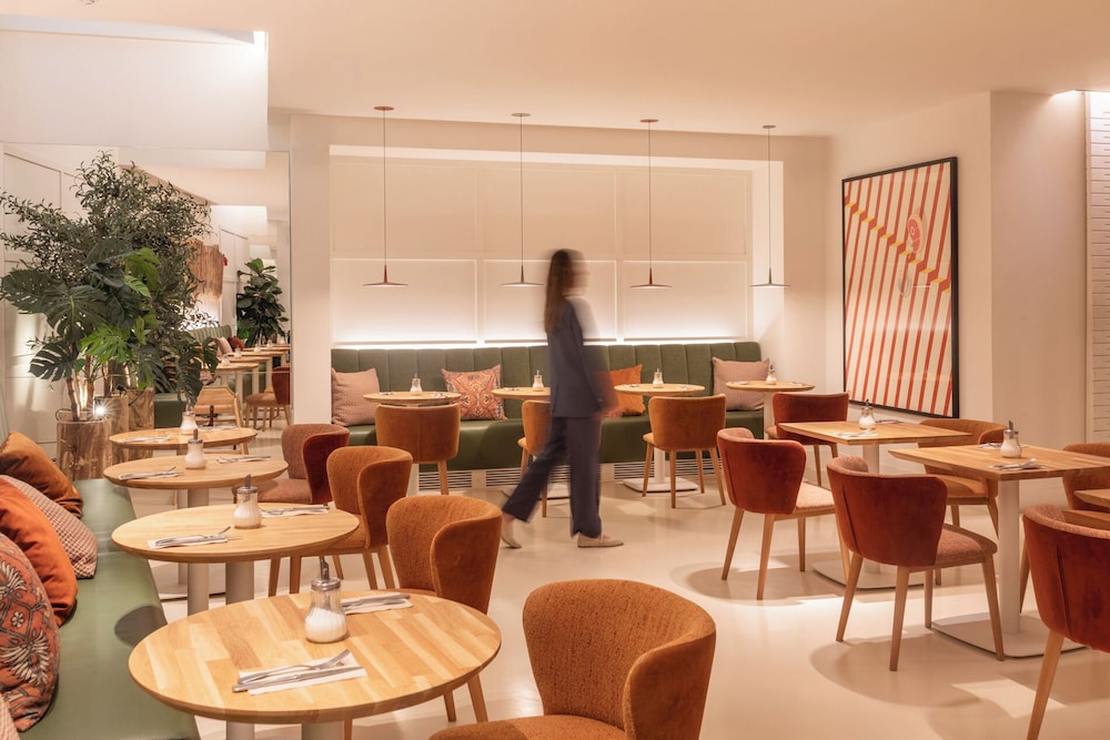 Hotel Denit Barcelona 39/48