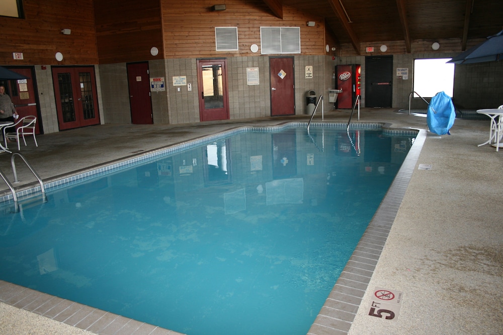 Red Lion Inn & Suites Grimes 1/29