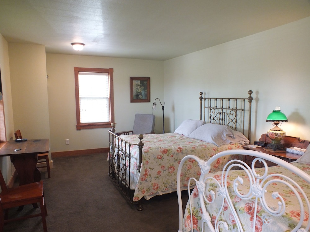 Scarborough Inn 15/65
