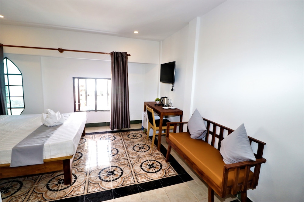 Grand Elevation Hotel 41/65