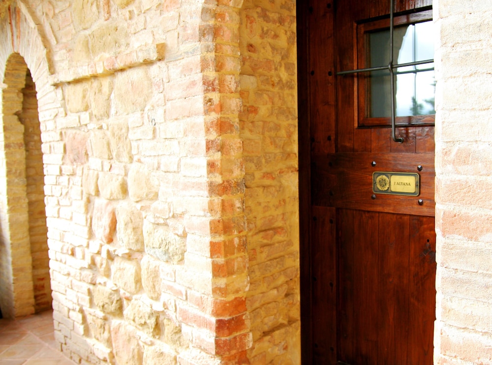 Castello di Monterone 32/64