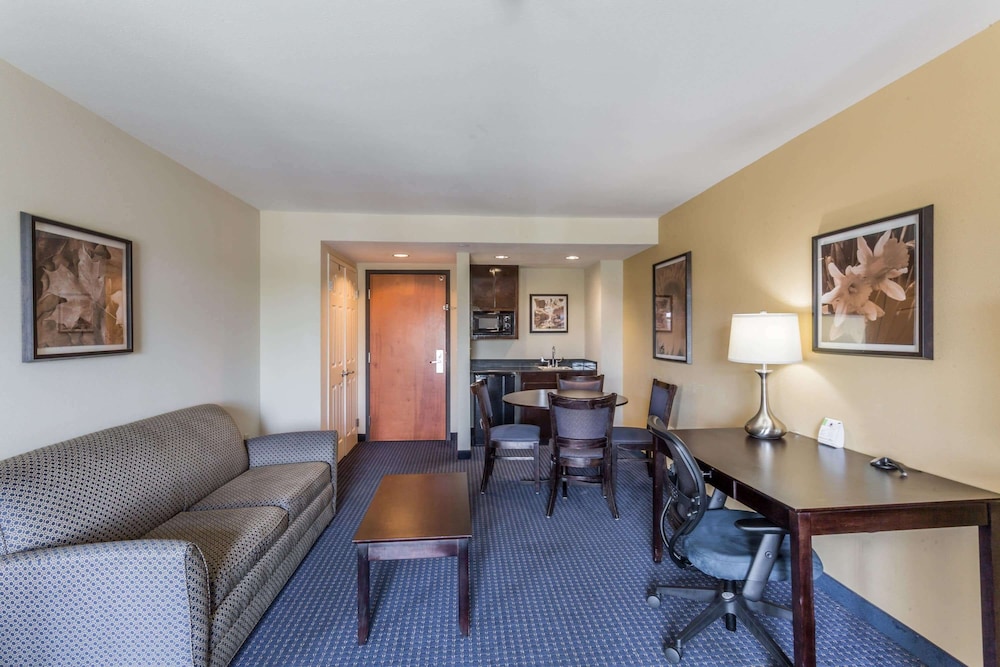 Wingate By Wyndham Houma LA 33/53