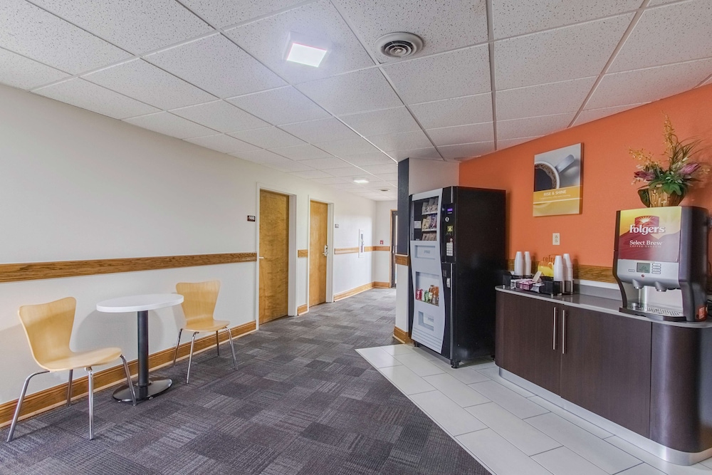 Red Roof Inn Greencastle South Cloverdale 13/34