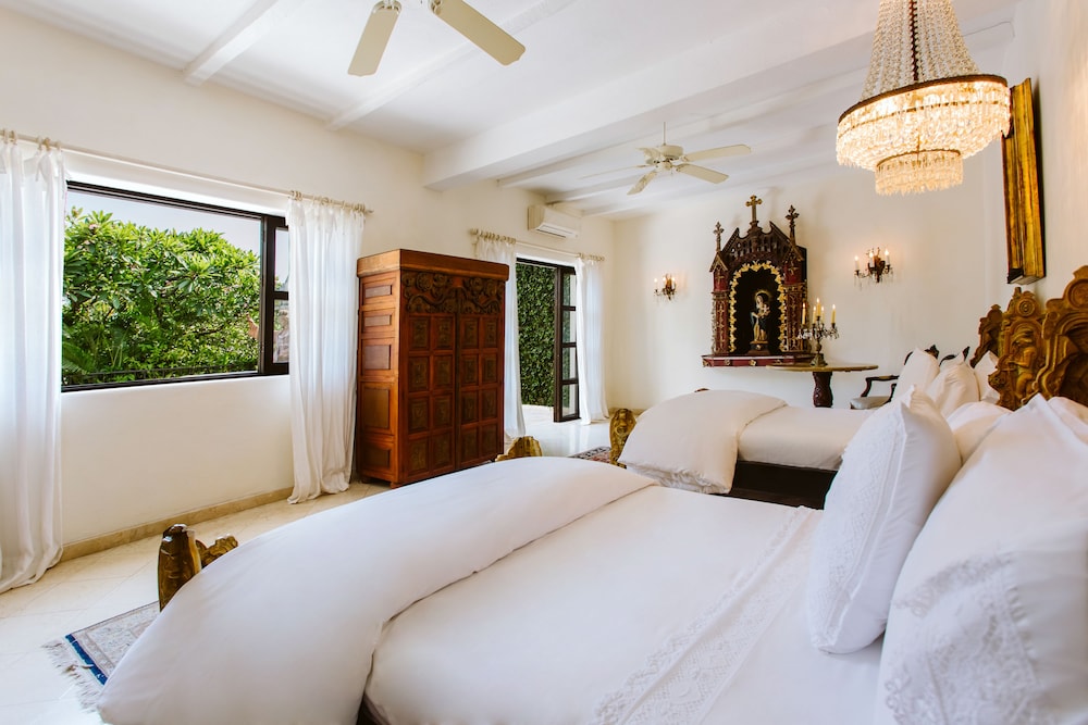 Junior Suite, 2 Double Beds, Pool Side, Garden Area