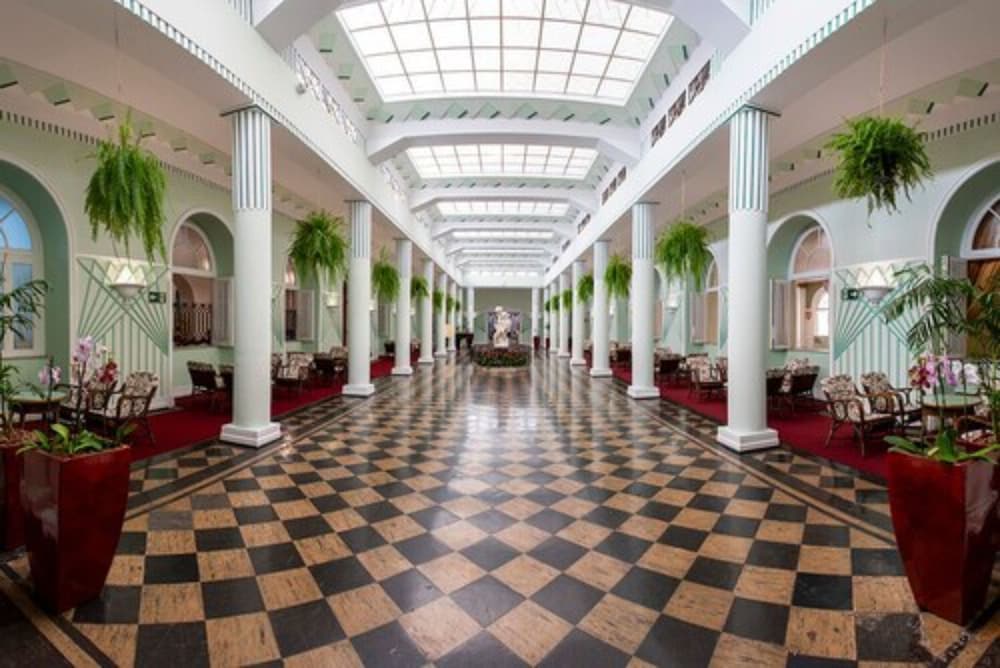 Palace Hotel 63/71