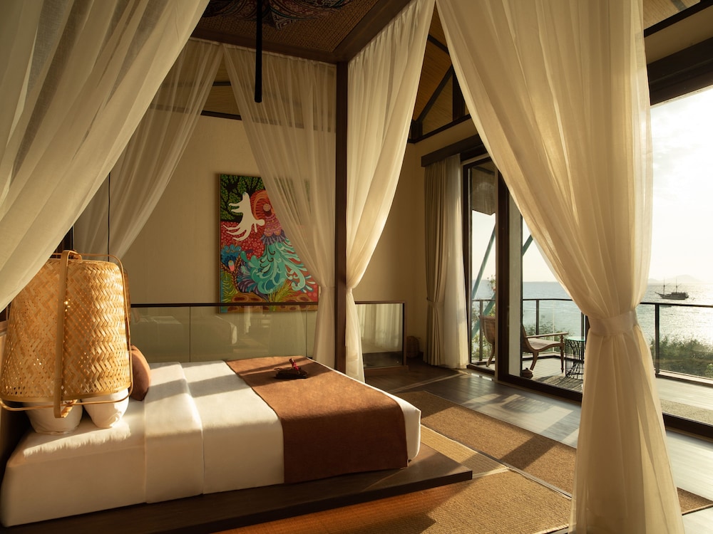 Plataran Komodo Resort Spa 24/40