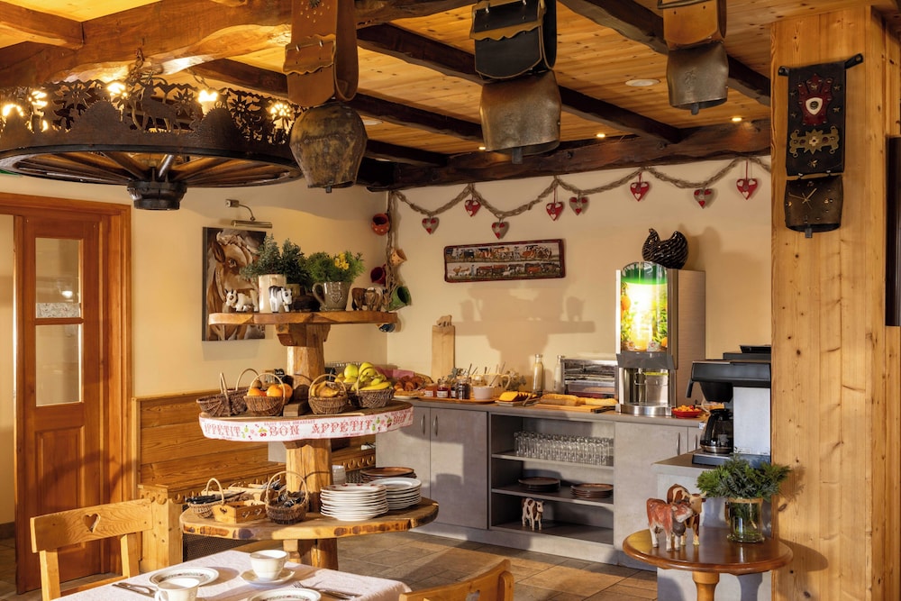 Auberge Du Manoir 33/50