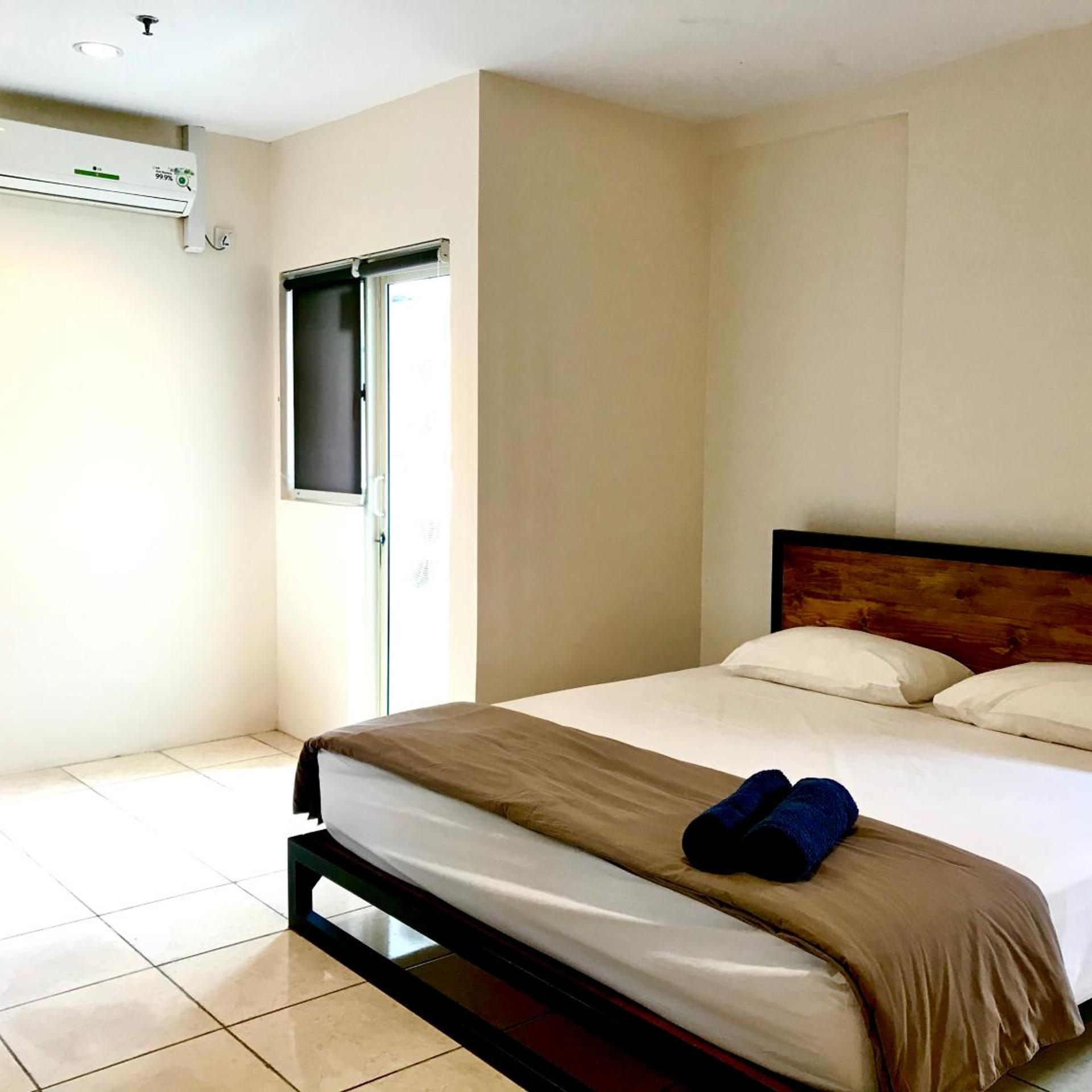 3 Bedrooms, Suite