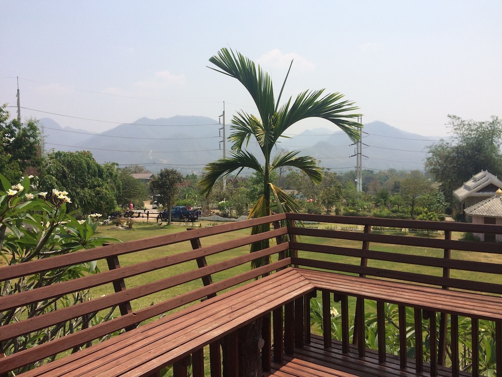 Por Ar Yor Resort 48/50
