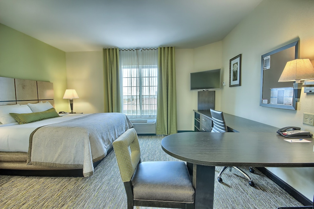 CANDLEWOOD SUITES COLUMBUS - GROVE CITY 11/40
