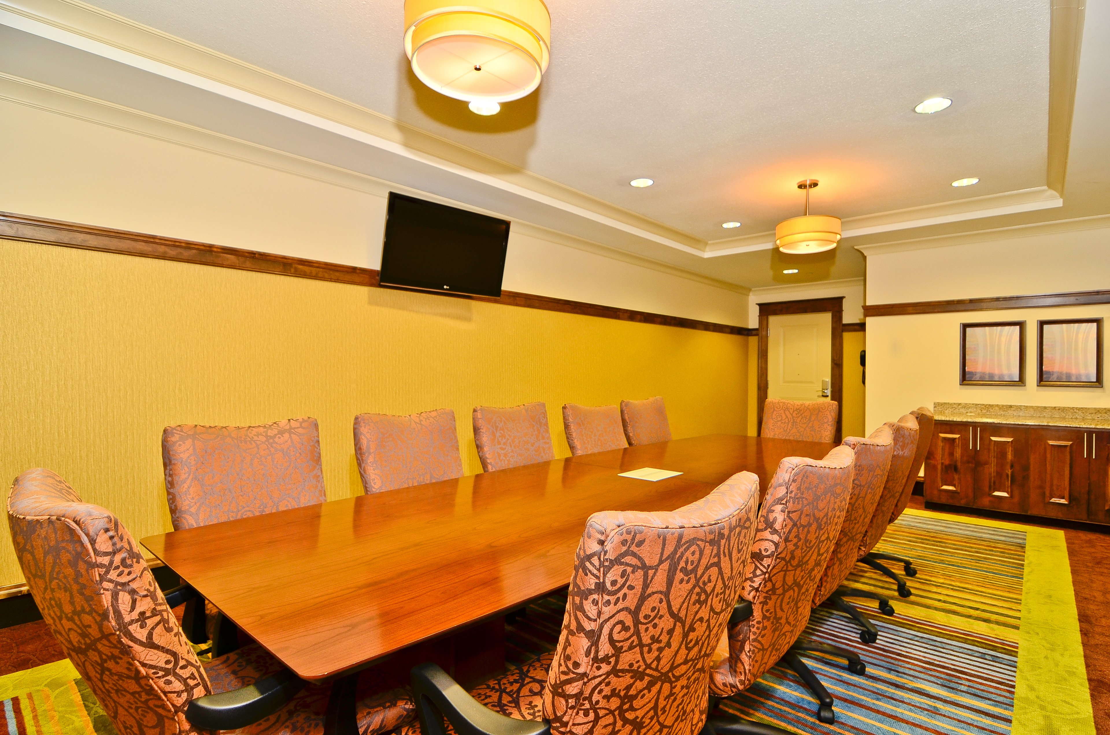 Holiday Inn Express And Suites Williston 26/30