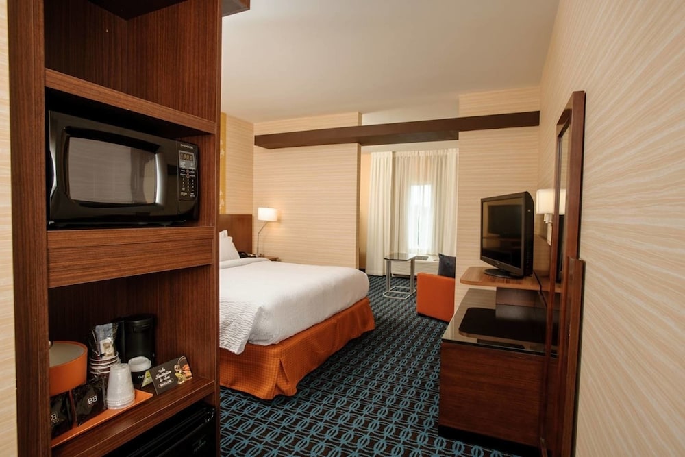 Fairfield Inn & Suites by Marriott Athens I-65 11/28