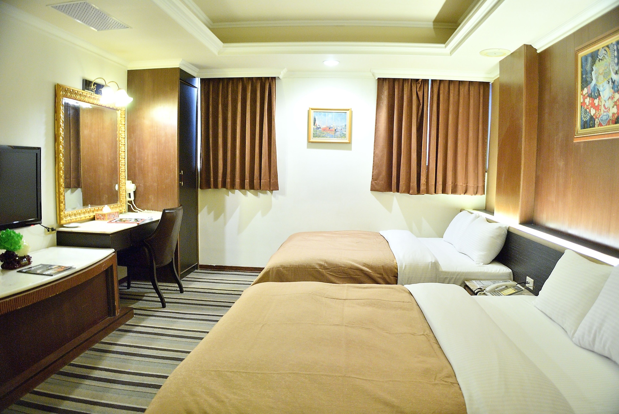 CLASSIC, TWIN BEDS