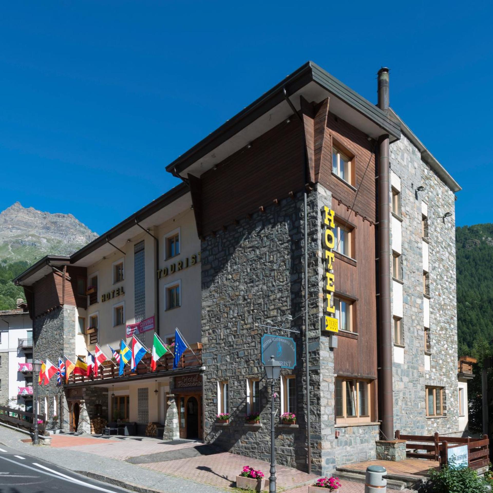 HOTEL TOURIST 5/54