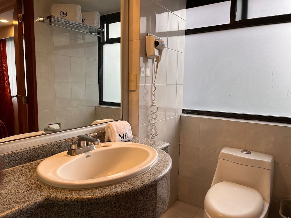 Hotel Premier 48/48