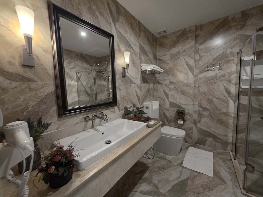 Le Cannes, a Recall Luxe Hotel 46/49