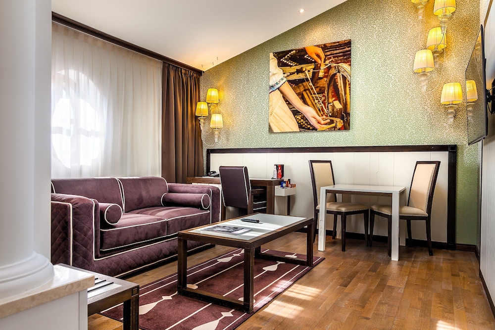 Epoque Hotel Relais Chateaux 36/52
