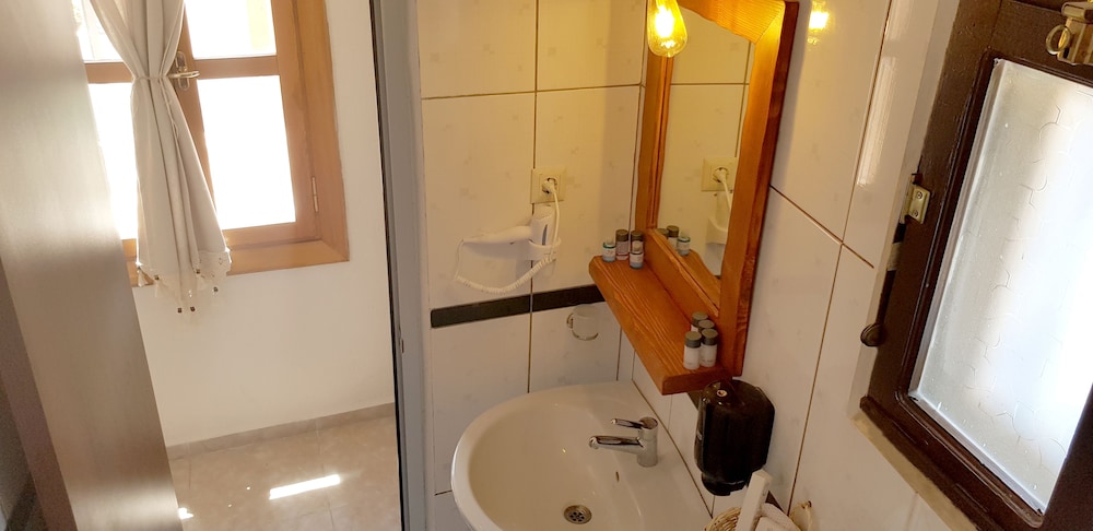 Hakan Hotel 49/50
