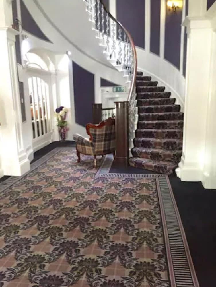 The Tontine Hotel 5/64