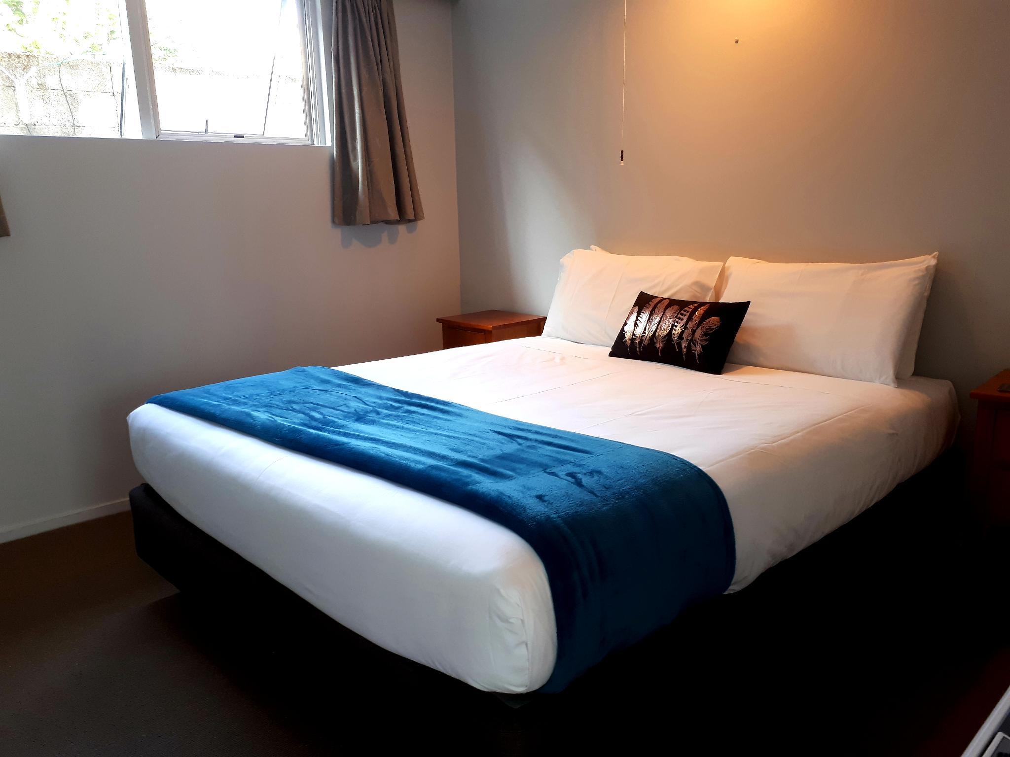 Family, 1 King and 1 Single Beds