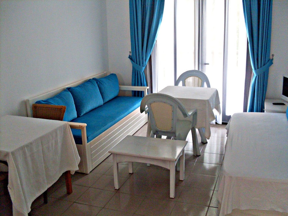 Gumbet Cove Hotel 24/50