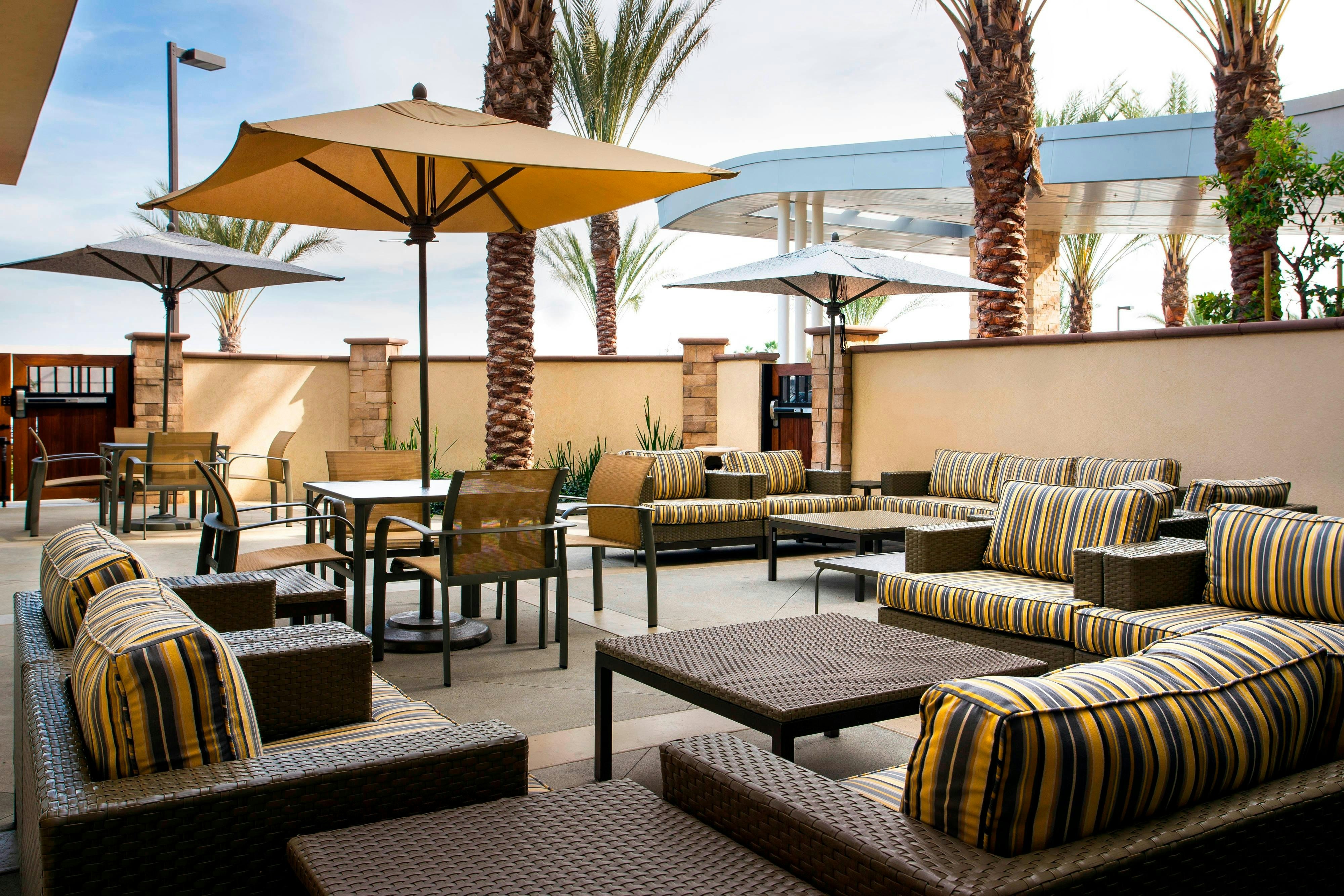 Fairfield Inn & Suites Tustin Orange County 2/3