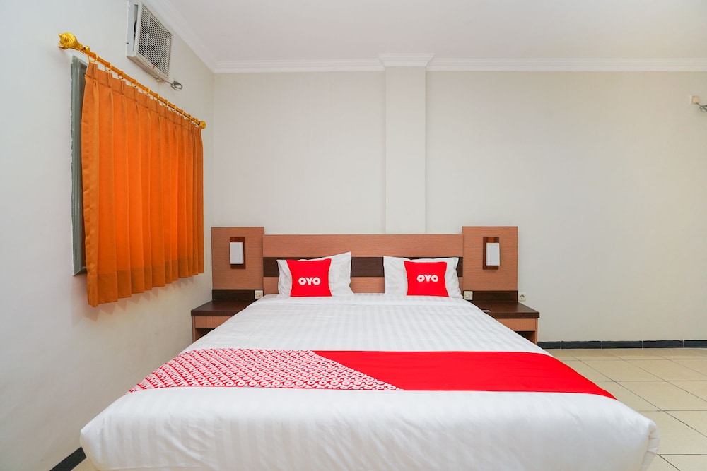 Oyo 2075 Graha Marina 13/54