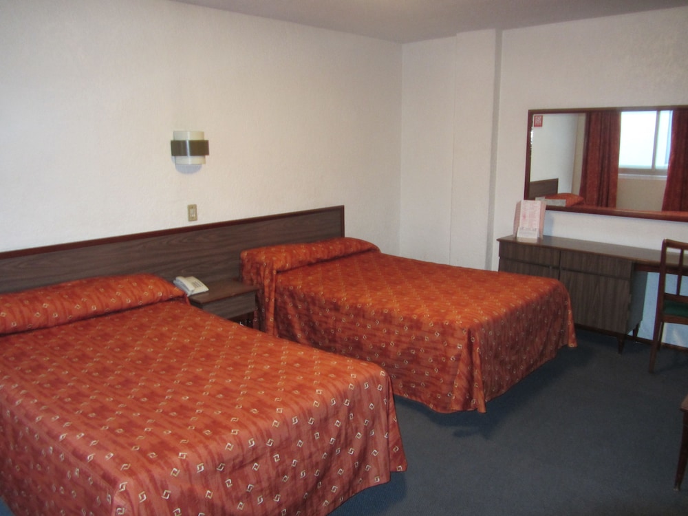 ROOM, DOUBLE BED