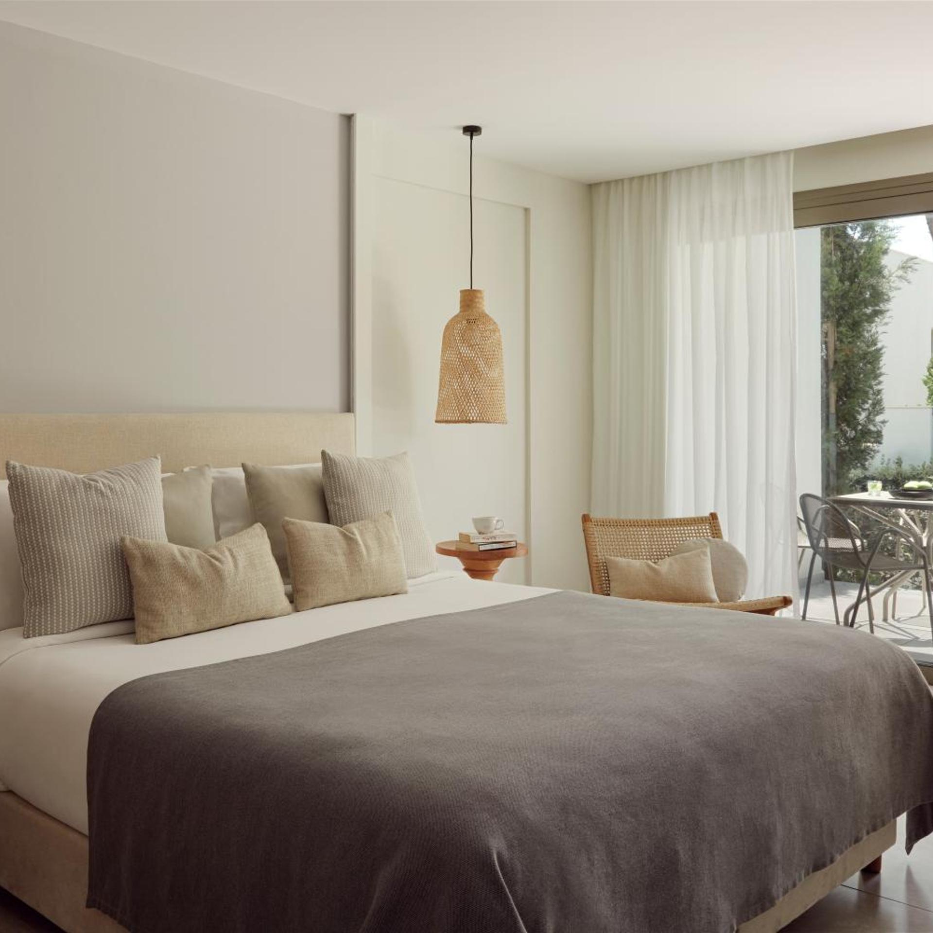 1 Bedroom, Suite, Single Bed, Inland View