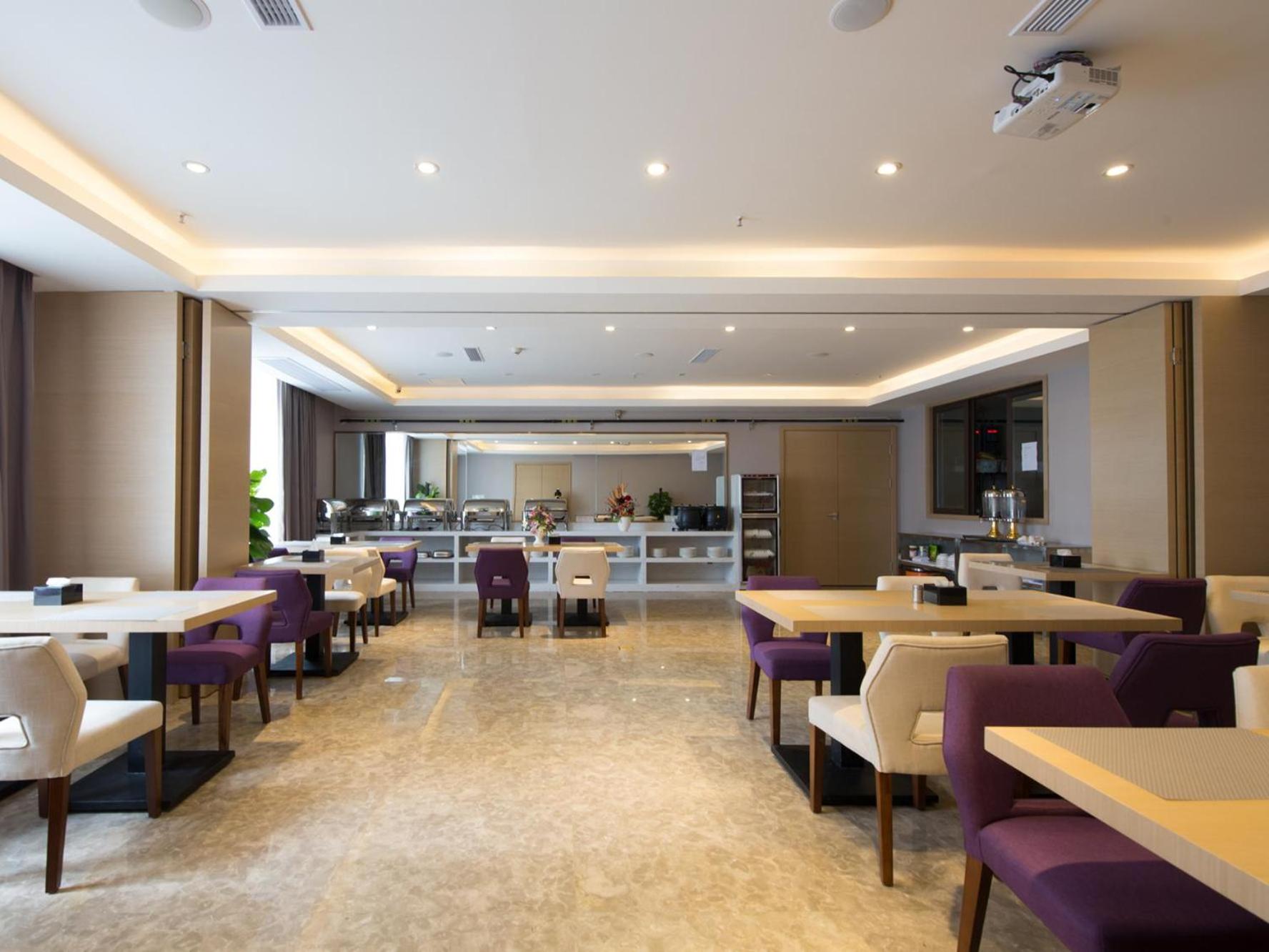Lavande Hotels Chongqing (Qijiang Railway Station Mingyang Plaza) 47/54