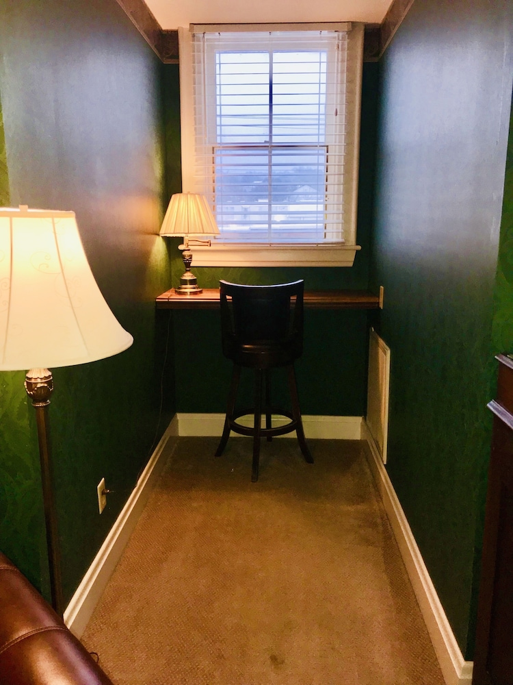 Kingsley Inn 34/64