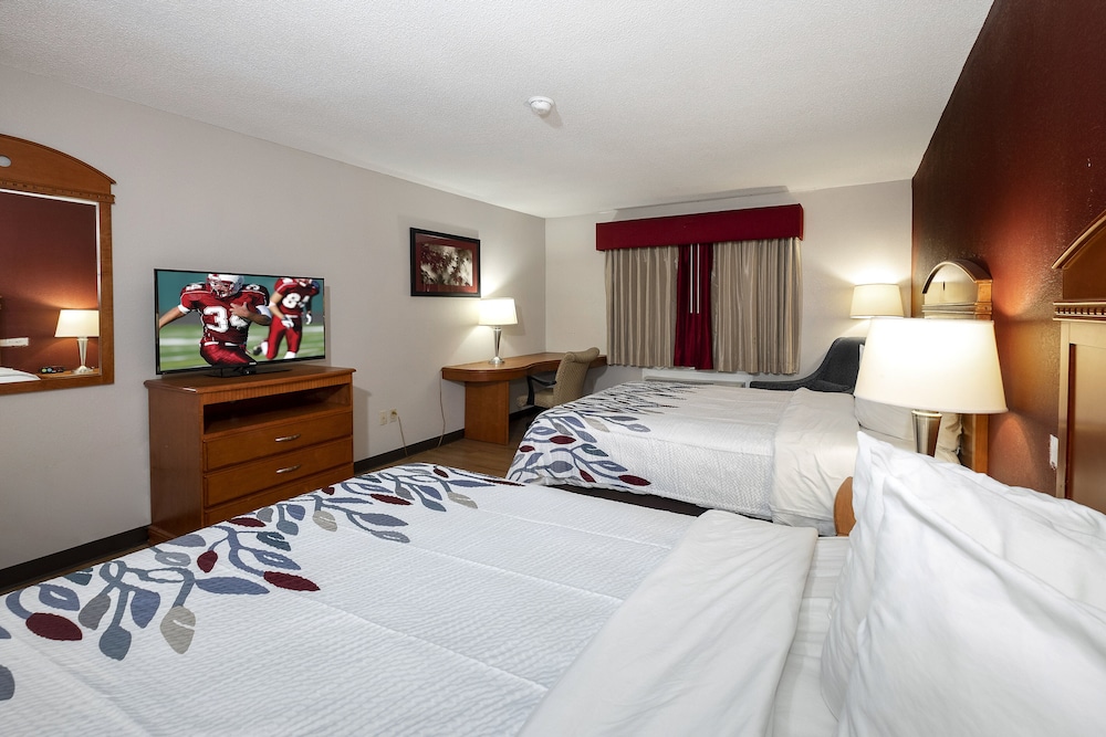 Red Roof Inn Fulton 24/60