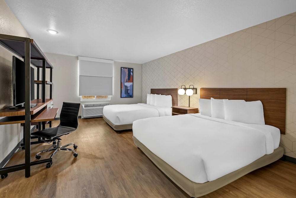 Everhome Suites Rochester Greece 11/50