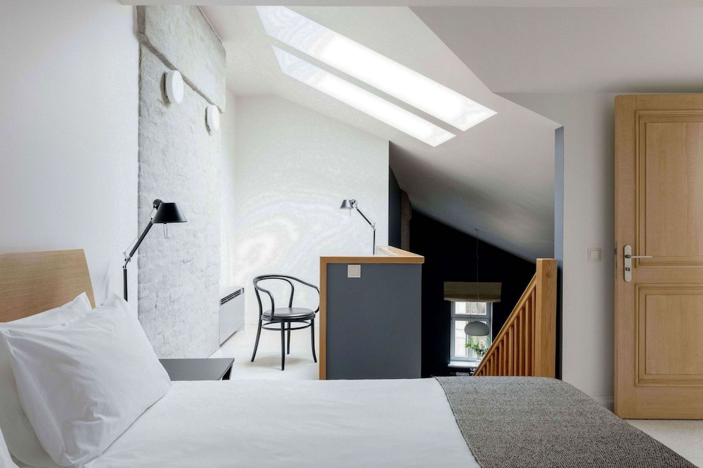 Neiburgs Hotel 47/84