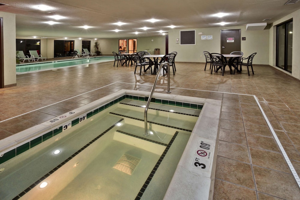 Hampton Inn Suites Richmond Virginia Center Va 40/67