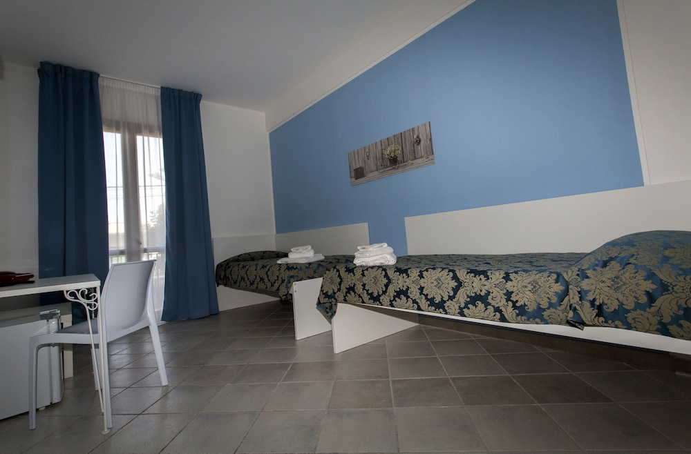 Hotel Achibea 28/50