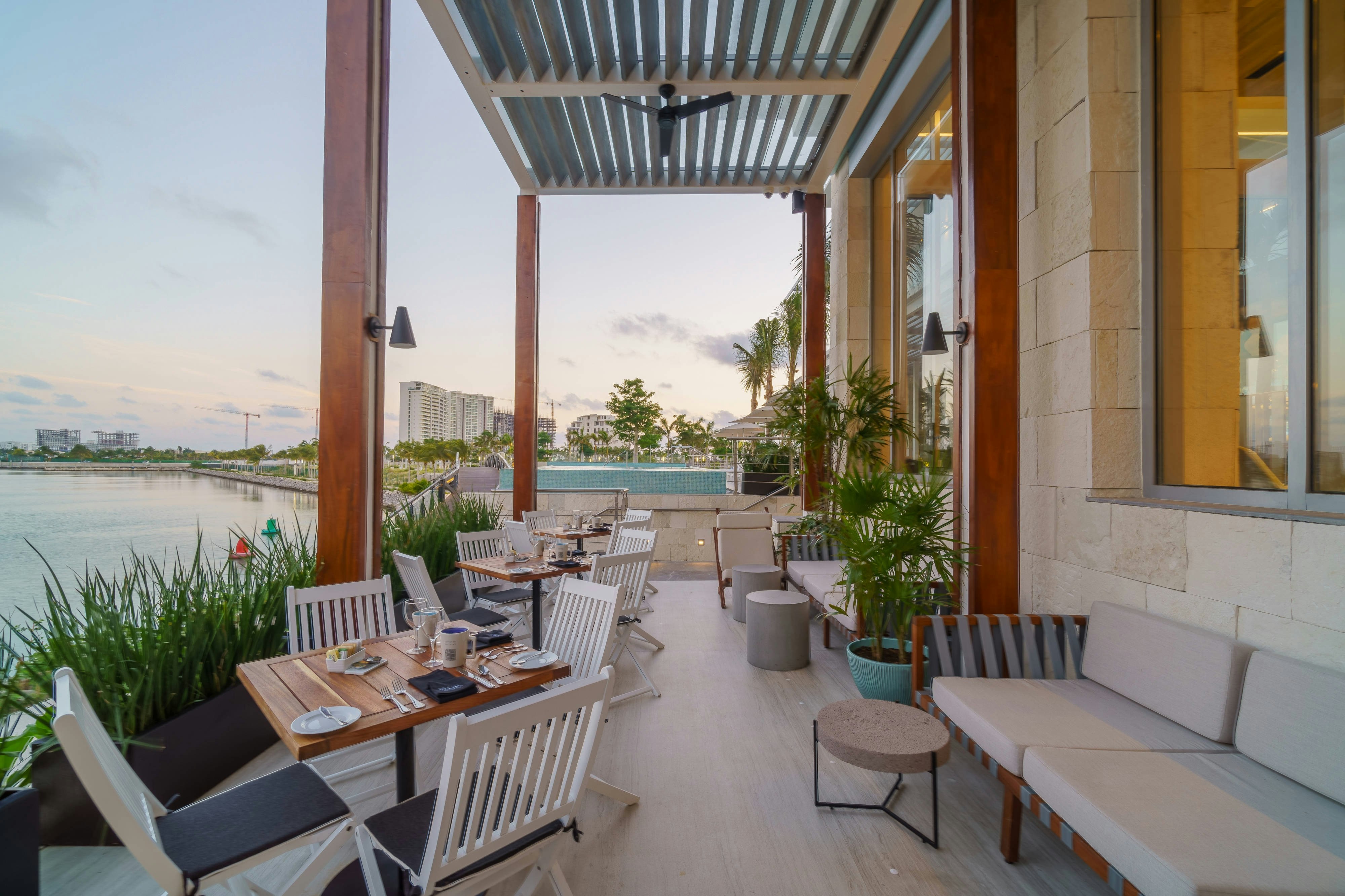 Renaissance Cancun Resort And Marina 45/76