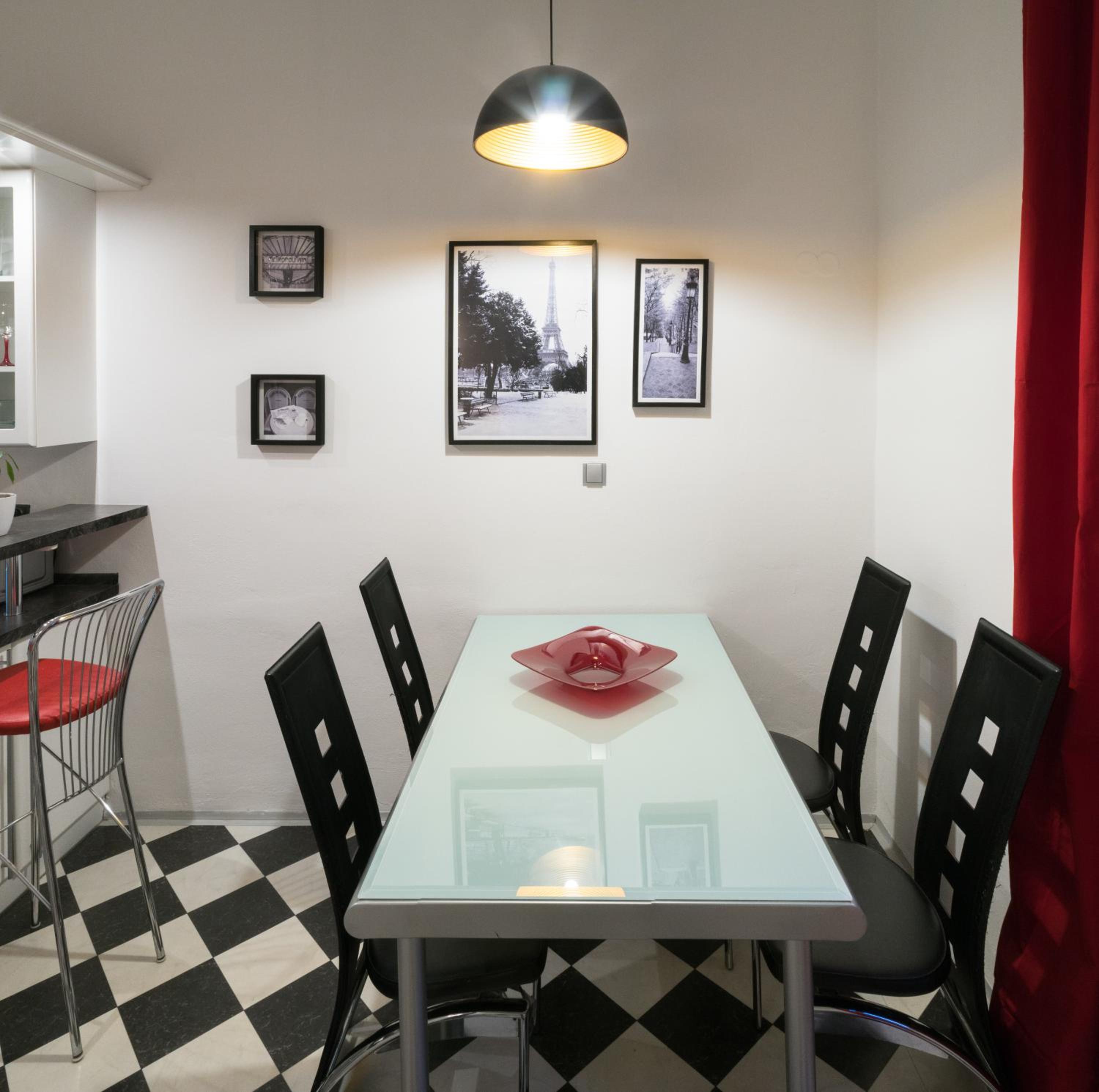 Mordecai 12 Apartments by Adrez Living 14/27